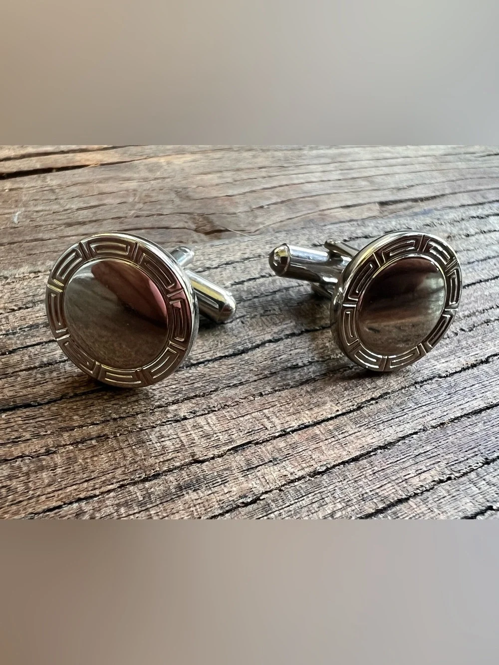 Silver Round Men's Cufflinks - Classic Geometric Edge